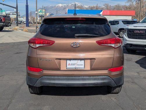 2016 Hyundai TUCSON SE