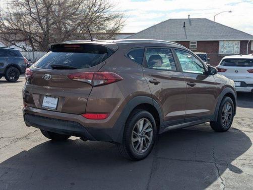 2016 Hyundai TUCSON SE