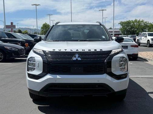 White 2024 Mitsubishi Outlander