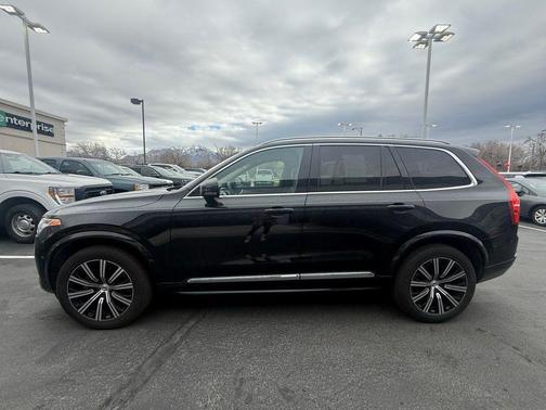 2025 Volvo XC90 B6 Plus 7-Seater