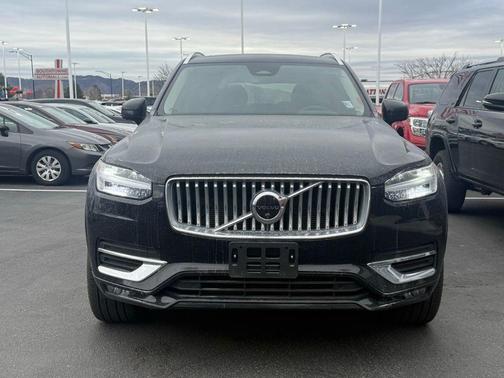 2025 Volvo XC90 B6 Plus 7-Seater