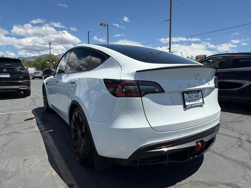 White 2022 Tesla Model Y Performance