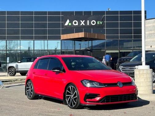 2018 Volkswagen Golf R 2.0T w/DCC & Navigation