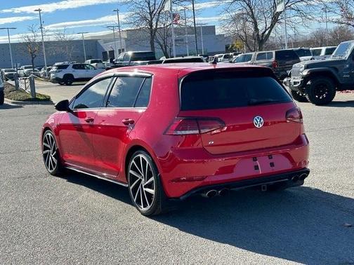 2018 Volkswagen Golf R 2.0T w/DCC & Navigation