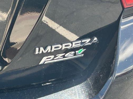 Crystal Black Silica 2014 Subaru Impreza 2.0i Limited