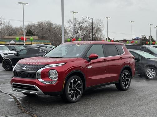 2025 Mitsubishi Outlander PHEV SE