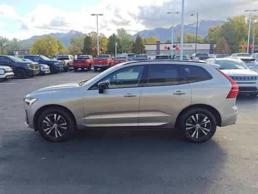 2025 Volvo XC60 B5 Core