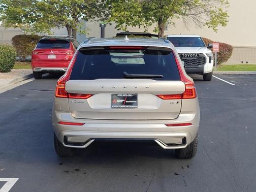 2025 Volvo XC60 B5 Core