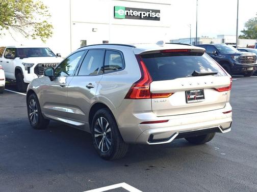 2025 Volvo XC60 B5 Core