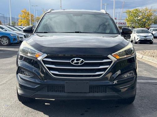 Black Noir Pearl 2018 Hyundai TUCSON SEL
