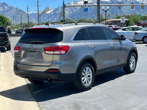Titanium Silver 2016 Kia Sorento LX