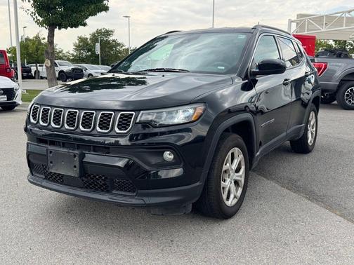 Diamond Black 2024 Jeep Compass Latitude