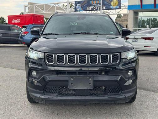 Diamond Black 2024 Jeep Compass Latitude