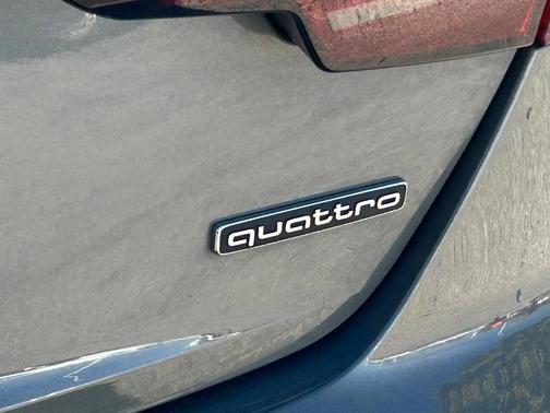 2024 Audi A4 45 S line quattro Premium