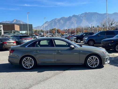 2024 Audi A4 45 S line quattro Premium
