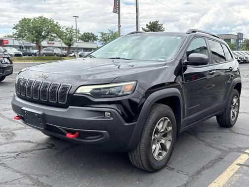 Diamond Black 2020 Jeep Cherokee Trailhawk