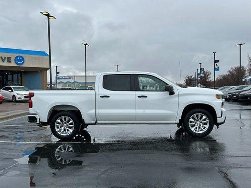 Summit White 2022 Chevrolet Silverado 1500 Limited Custom