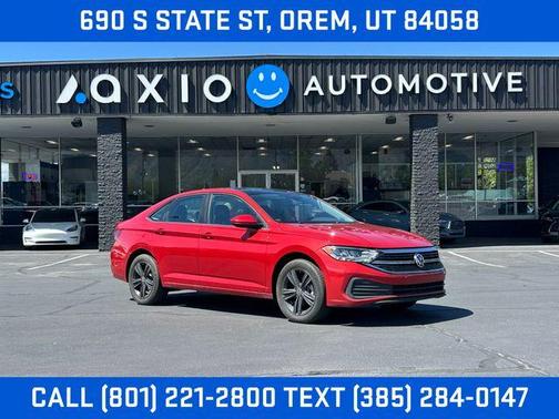 Kings Red 2022 Volkswagen Jetta 1.5T SE