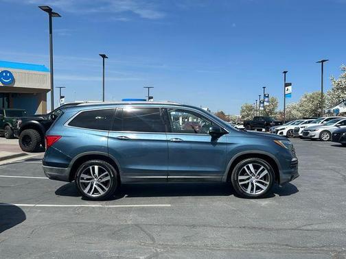 Blue 2017 Honda Pilot Touring