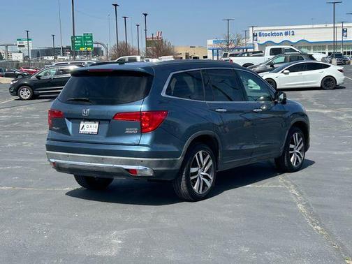 Blue 2017 Honda Pilot Touring