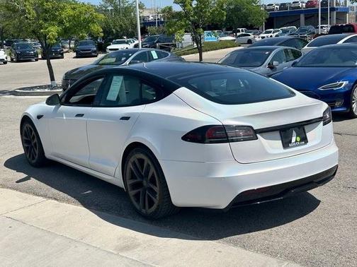 2022 Tesla Model S Plaid