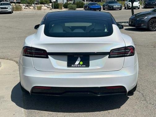 2022 Tesla Model S Plaid
