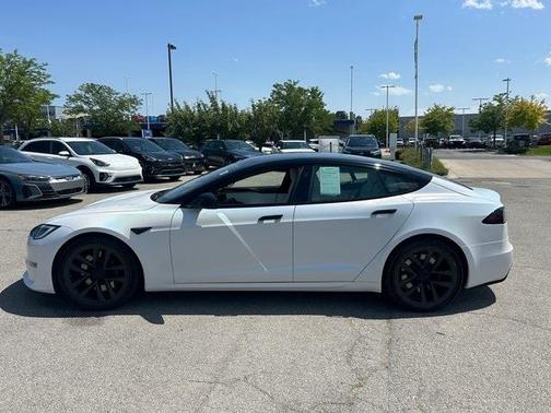 2022 Tesla Model S Plaid
