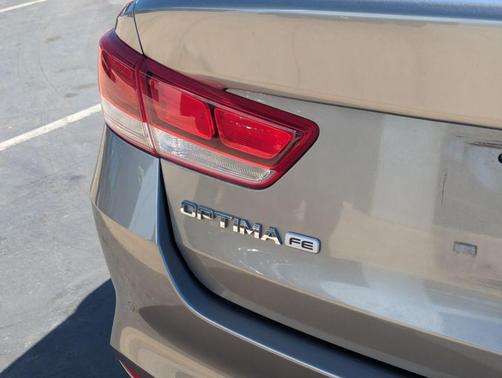 2018 Kia Optima LX