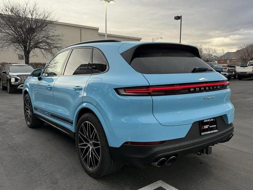 2025 Porsche Cayenne AWD