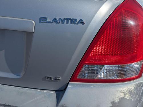 2001 Hyundai ELANTRA GLS