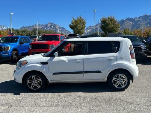 2010 Kia Soul +