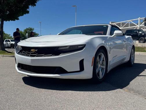 Summit White 2020 Chevrolet Camaro 1LT