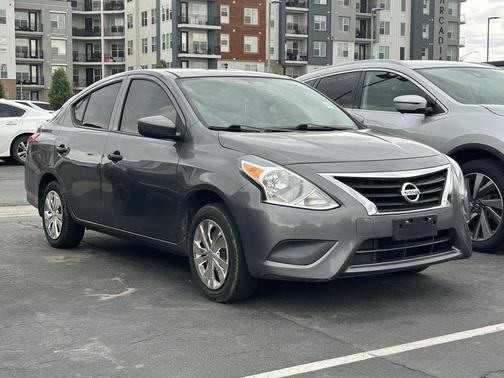 Gun Metallic 2016 Nissan Versa 1.6 S