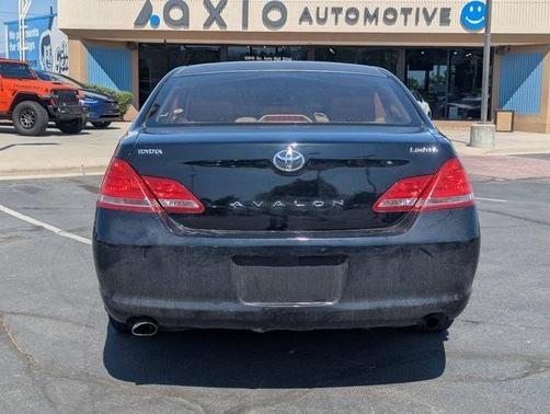 2005 Toyota Avalon
