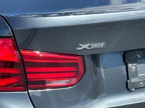 Mineral Gray Metallic 2017 BMW 320 i xDrive