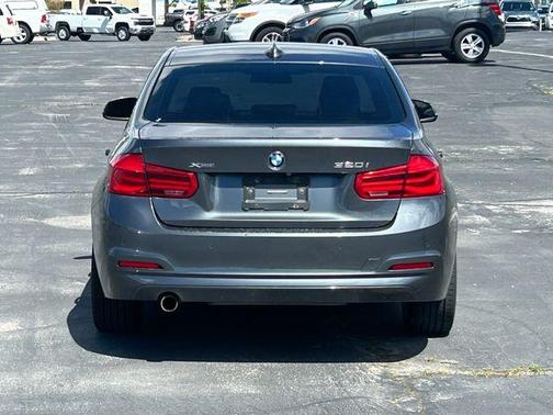 Mineral Gray Metallic 2017 BMW 320 i xDrive