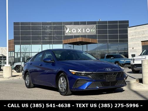 2024 Hyundai ELANTRA SE