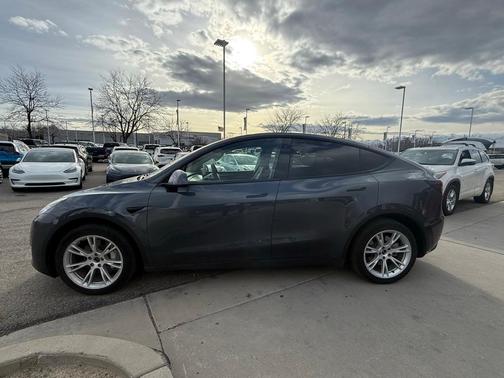 2023 Tesla Model Y Performance