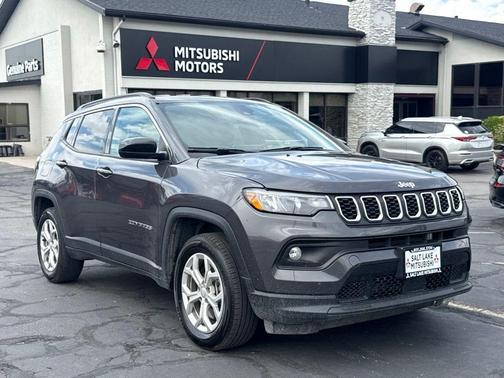 Metallic 2024 Jeep Compass Latitude