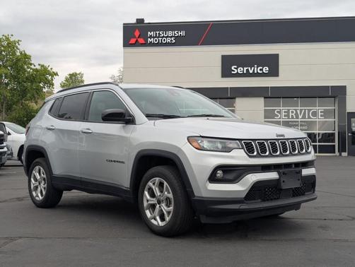 Silver Zynith 2024 Jeep Compass Latitude
