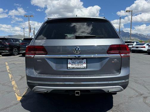Platinum Gray Metallic 2020 Volkswagen Atlas 3.6L SEL