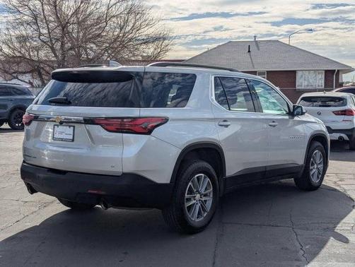 2022 Chevrolet Traverse LT Cloth