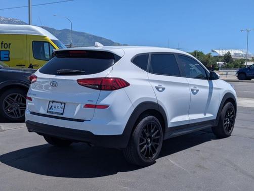 Dazzling White 2019 Hyundai TUCSON SE