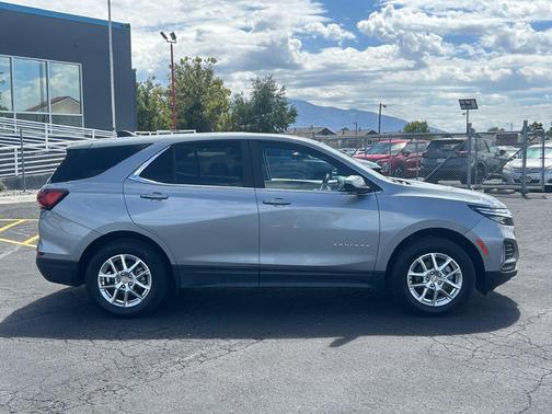 Sterling Gray Metallic 2024 Chevrolet Equinox LT