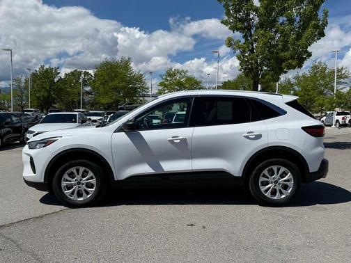Oxford White 2023 Ford Escape Active
