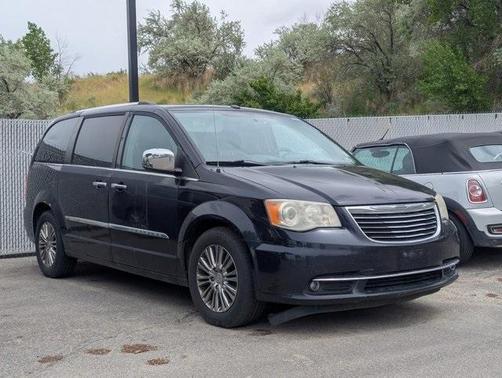 2011 Chrysler Town & Country Limited