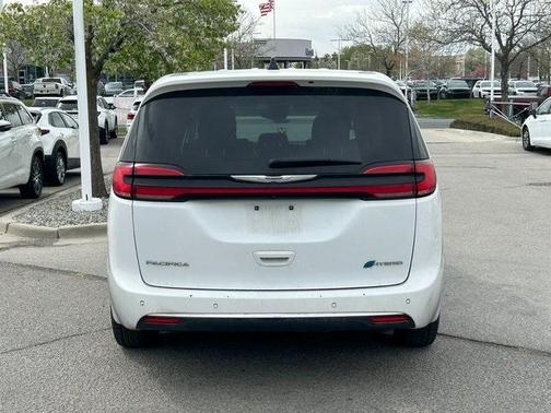 2023 Chrysler Pacifica Hybrid Touring L