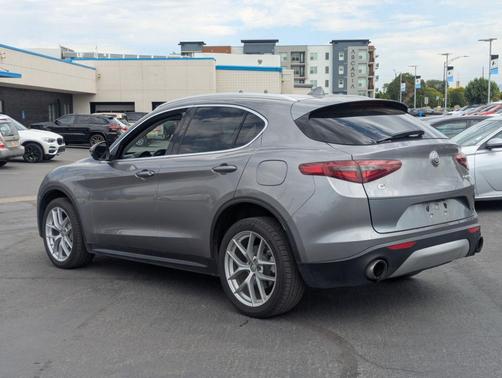 2018 Alfa Romeo Stelvio Base