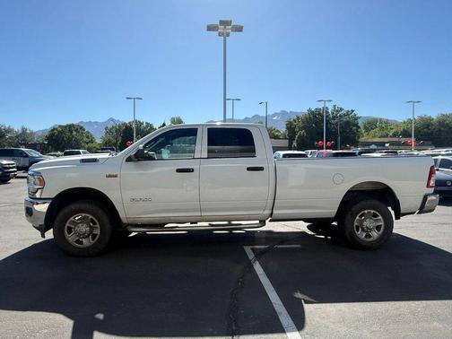 Bright White Clearcoat 2022 RAM 2500 Tradesman
