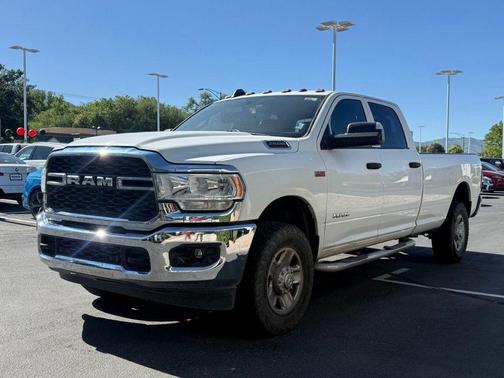 Bright White Clearcoat 2022 RAM 2500 Tradesman